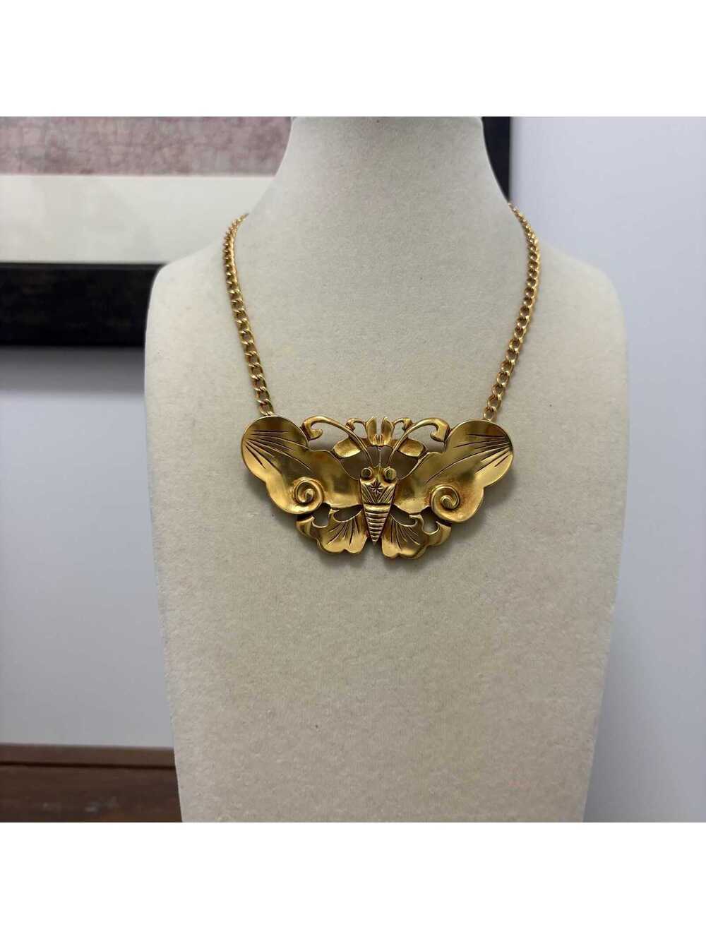 Vintage Gold Tone Smithsonian Museum Replica Butterfly Moth Pendant Necklace
